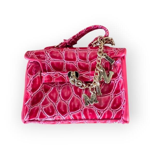 Zuru 5 Surprise Mini Fashion Series 2 Rare Pink Metallic Fashion Bag Purse Chain - Picture 1 of 3